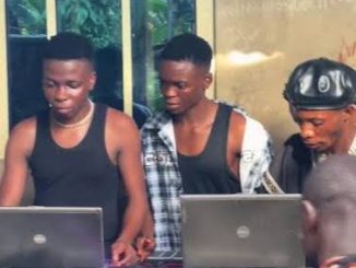 Dejey Focus – Chairman Drum Dance (Che Che Kule)